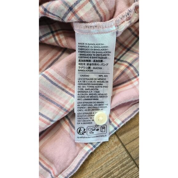 Levis Button Down Womens S Pink Plaid Pockets Soft Casual Western Loose Fit - Picture 6 of 8